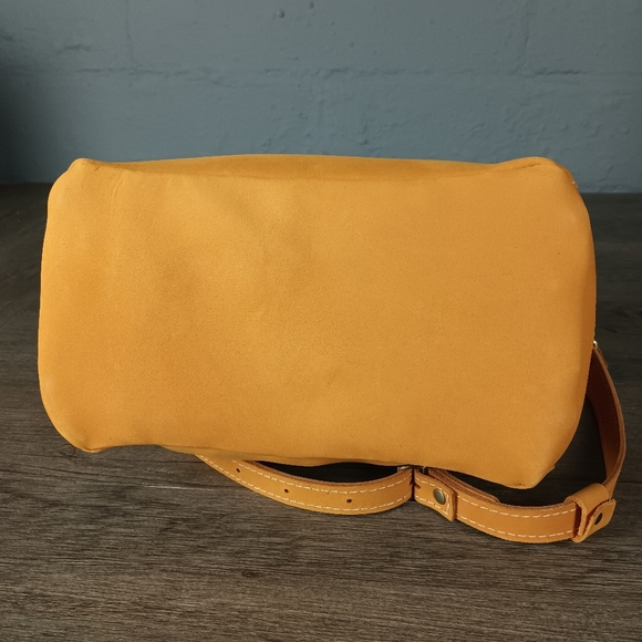 Portland Leather Butterfly Bucket Bag - Picture 15 of 16